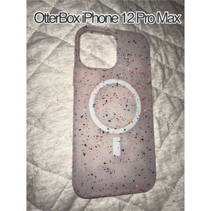 Otter box iPhone 12 Pro Max mag safe